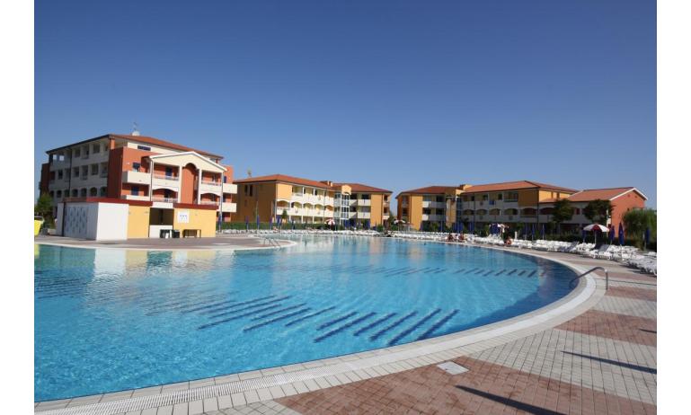 résidence VILLAGGIO AI PINI: piscine